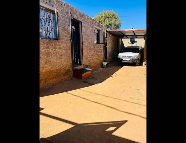 0 BEDROOM HOUSE FOR SALE IN COSMO CITY